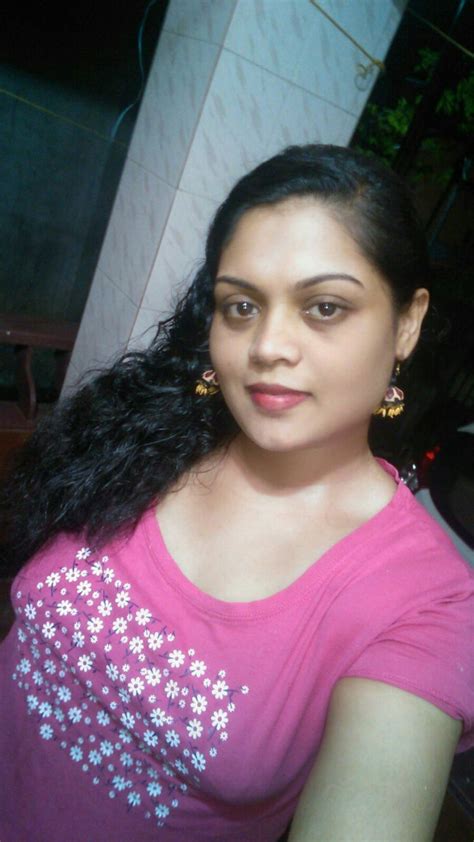 Free Desi Aunty Boobs Porn Videos .